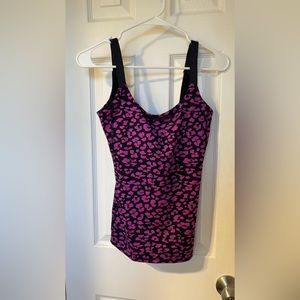 Lululemon tank top, size 6, color pink and black